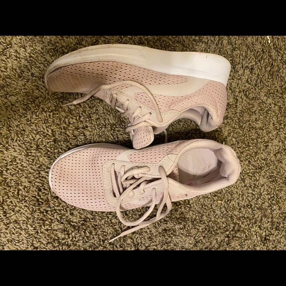 Running shoes
